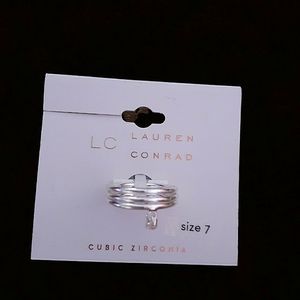 - LC LAUREN CONRAD 4 PIECE DANGLE RINGS NWT